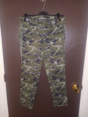 Torrid Camo Print Capris-